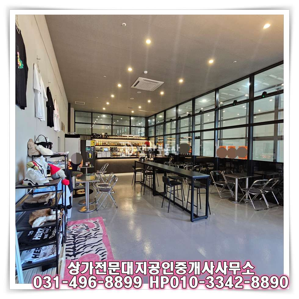 경기 시흥시 배곧동 [배곧 신도시 상가 임대] 넓고 매력적인 1층 개인 브랜드 카페 - 저렴한 임대 조건과 심플한 인테리어 월세 매물번호 10597 사진 2