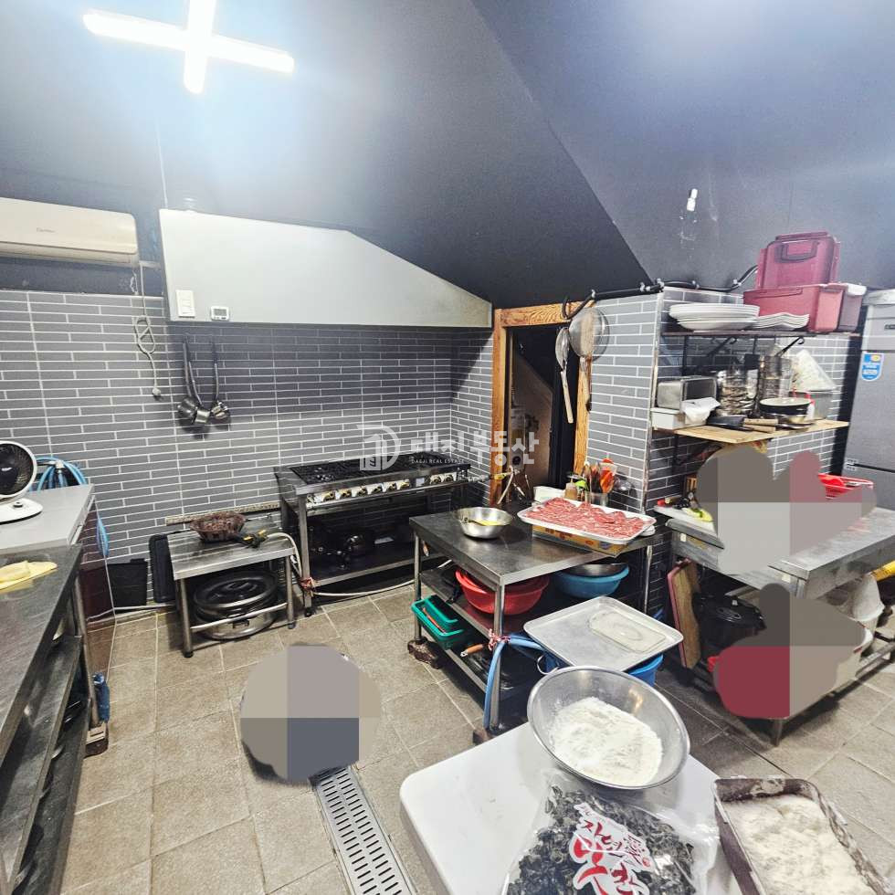 경기 시흥시 정왕동 정왕동 로데오 1층에 위치하여 앞뒤 출입문 있는 시설 깔끔 음식점 월세 매물번호 10911 사진 3